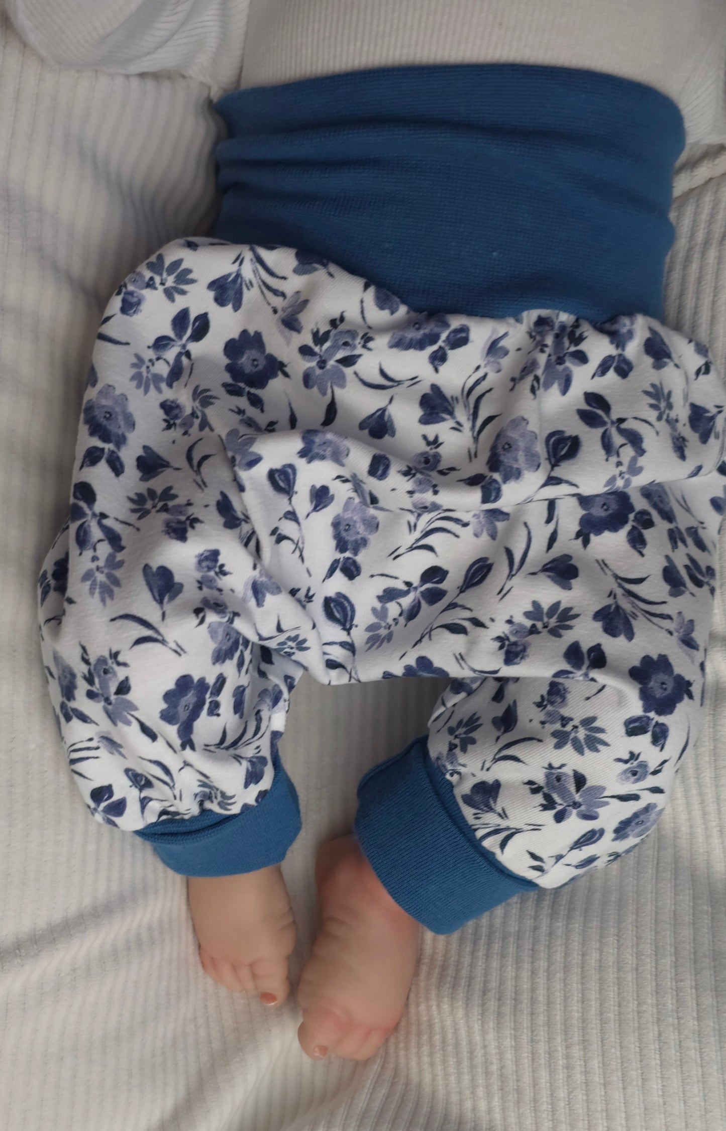 Pumphose 50/56 blau Blumen Aquarell