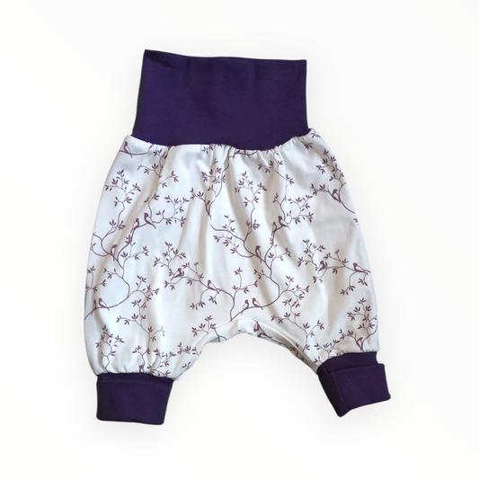 Pumphose 50/56 Vogelranken lila